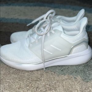 Womens Adidas Tennis Shoes 7.5